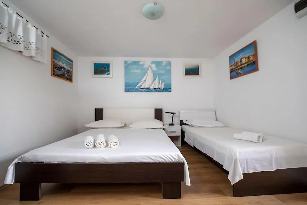 Ferienhaus Villa Hill Pool House Kaštela